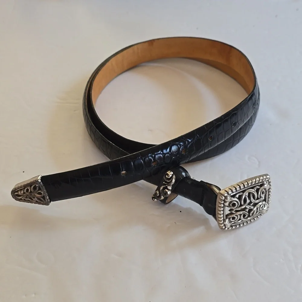 Vintage Mens Black full grain leather Belt W/ Silver Sroll detail Sz.XL/2XL